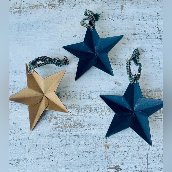 *Hanging Accessory Metal Star Ornaments Set of 3, 3.75” - Picture 9 of 16